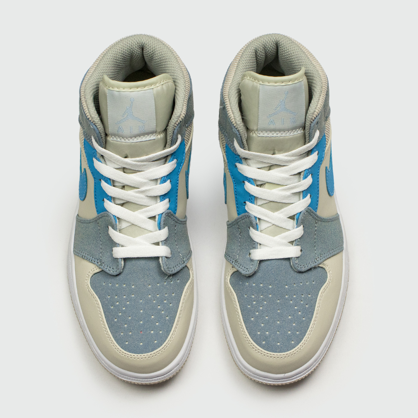 Кроссовки Nike Air Jordan 1 Wmns Mixed Blue new Кроссовки Nike Air Jordan 1 Wmns Mixed Blue new