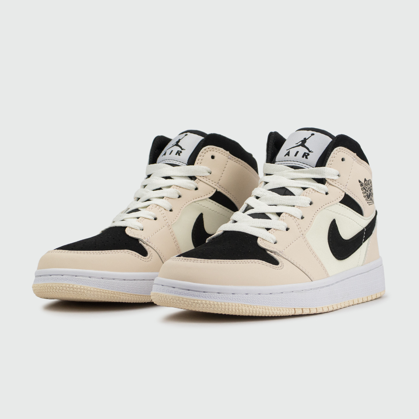 Кроссовки Nike Air Jordan 1 Wmns Cream Black Кроссовки Nike Air Jordan 1 Wmns Cream Black
