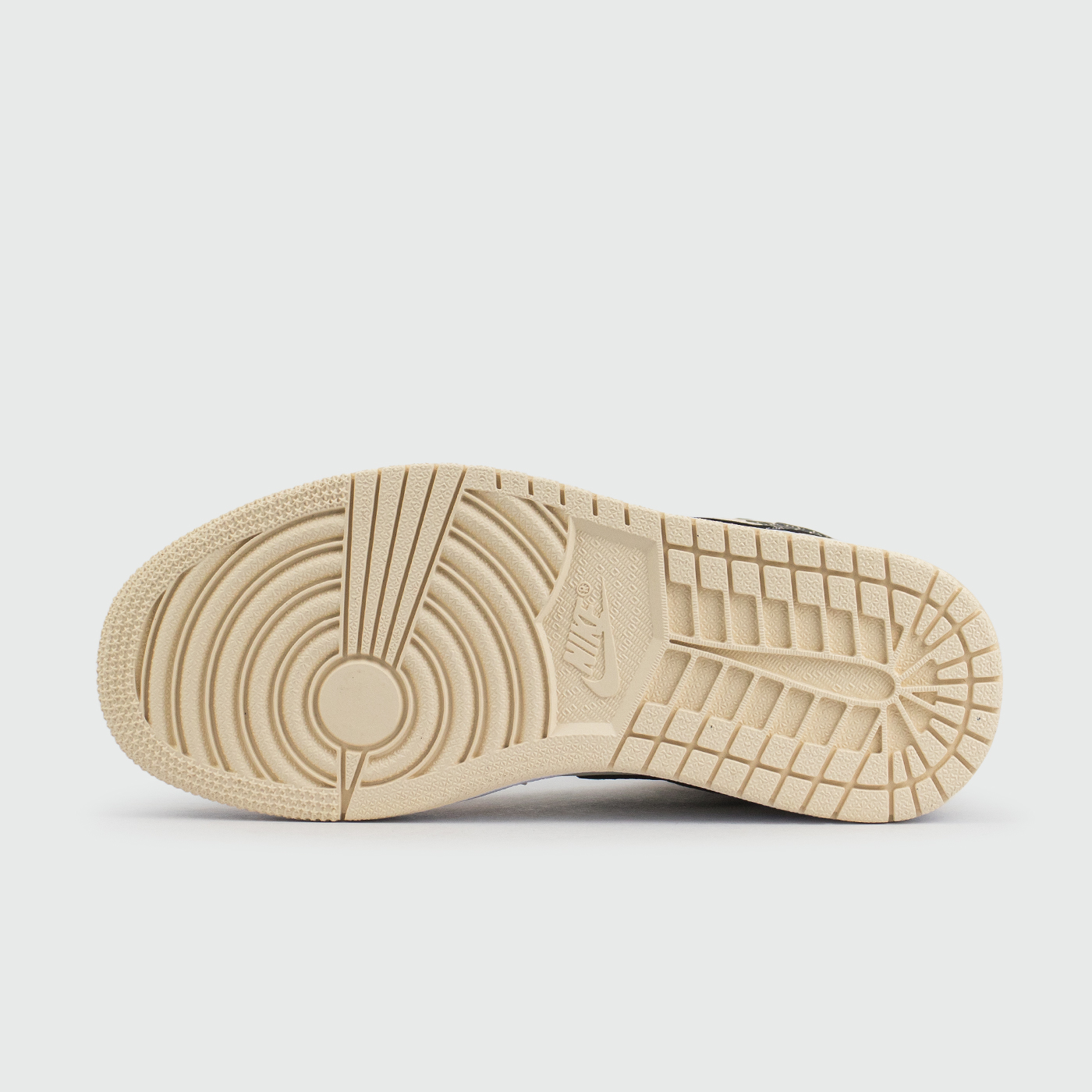 Кроссовки Nike Air Jordan 1 Wmns Cream Black Кроссовки Nike Air Jordan 1 Wmns Cream Black