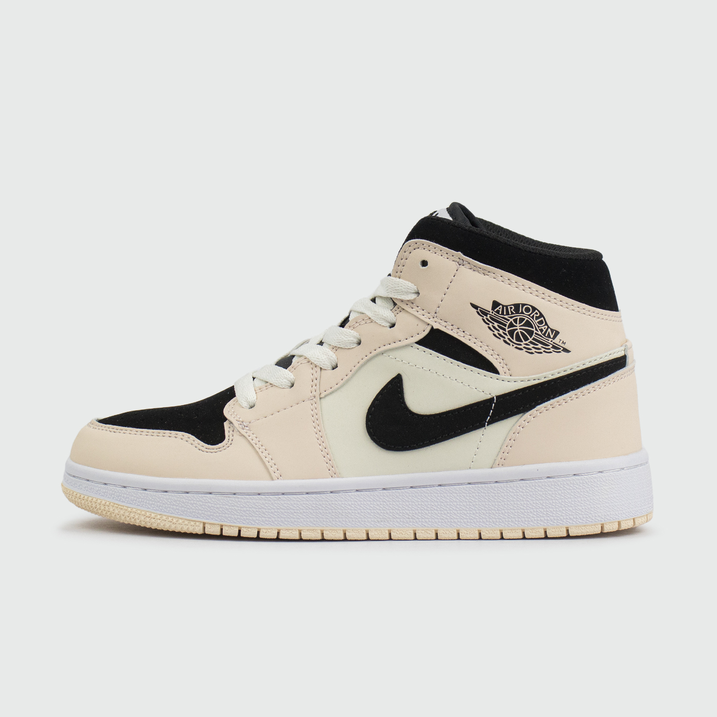 Кроссовки Nike Air Jordan 1 Wmns Cream Black Кроссовки Nike Air Jordan 1 Wmns Cream Black