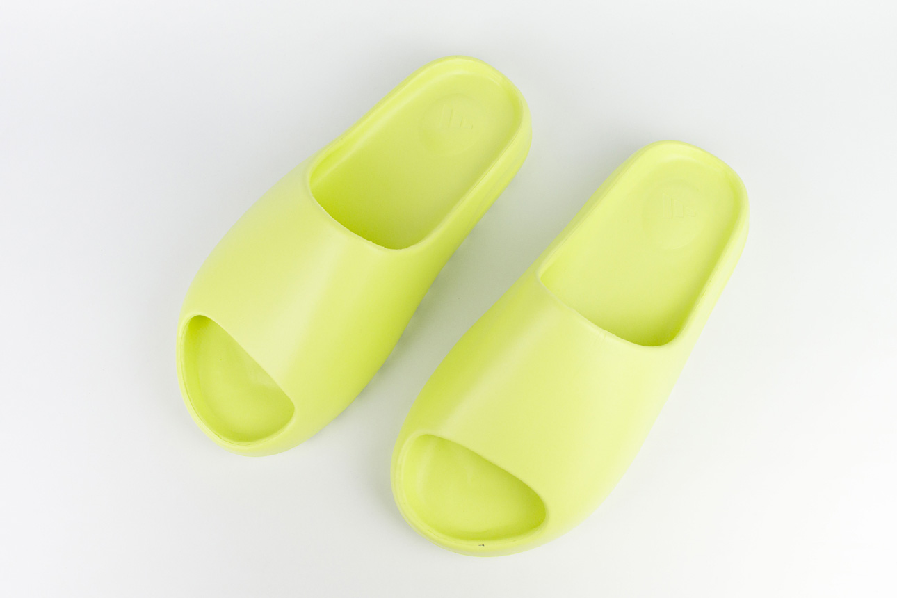 Шлёпки Adidas Yeezy Slide Wmns Lemon Шлёпки Adidas Yeezy Slide Wmns Lemon