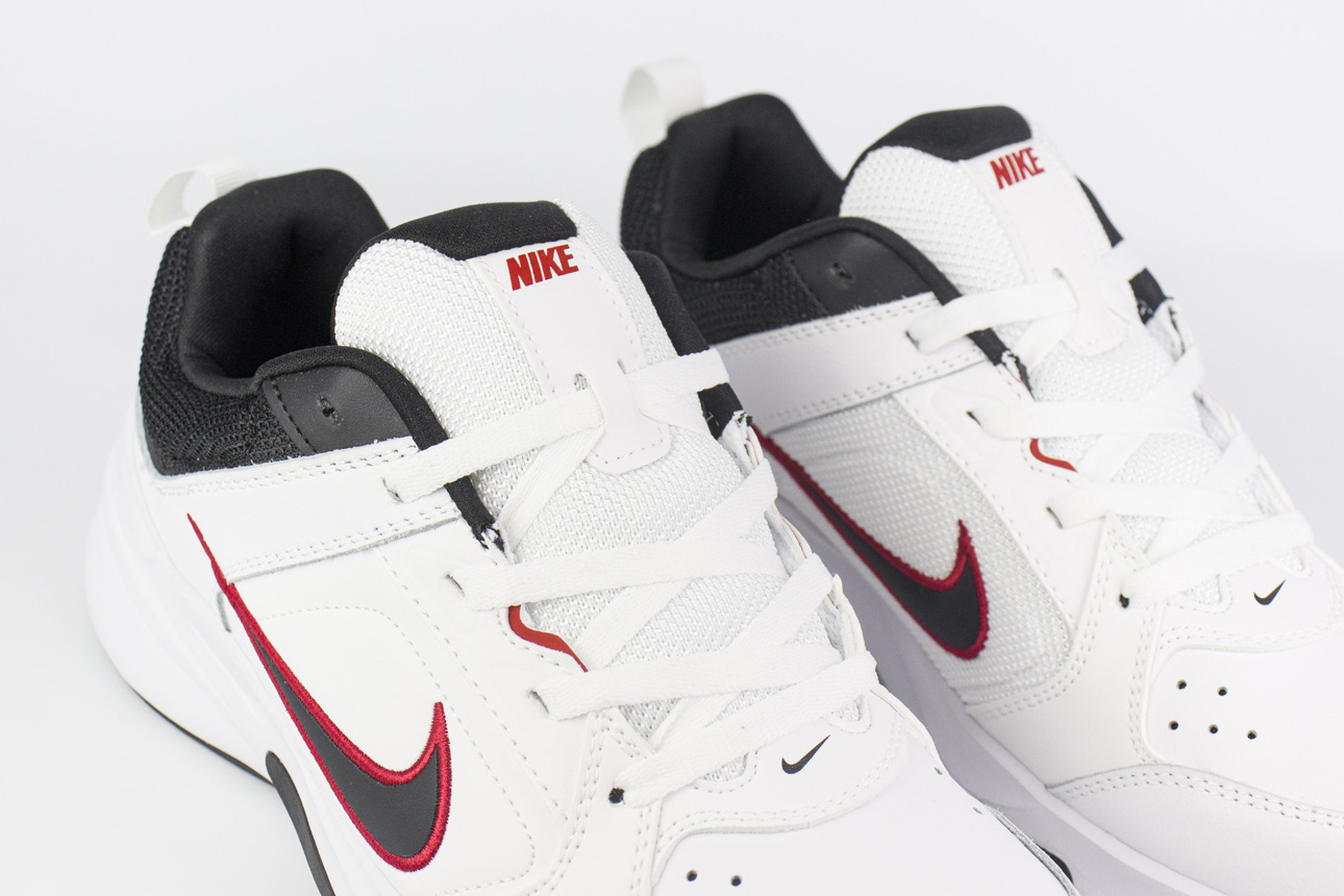 Кроссовки Nike Defy All Day White / Red / Black Кроссовки Nike Defy All Day White / Red / Black