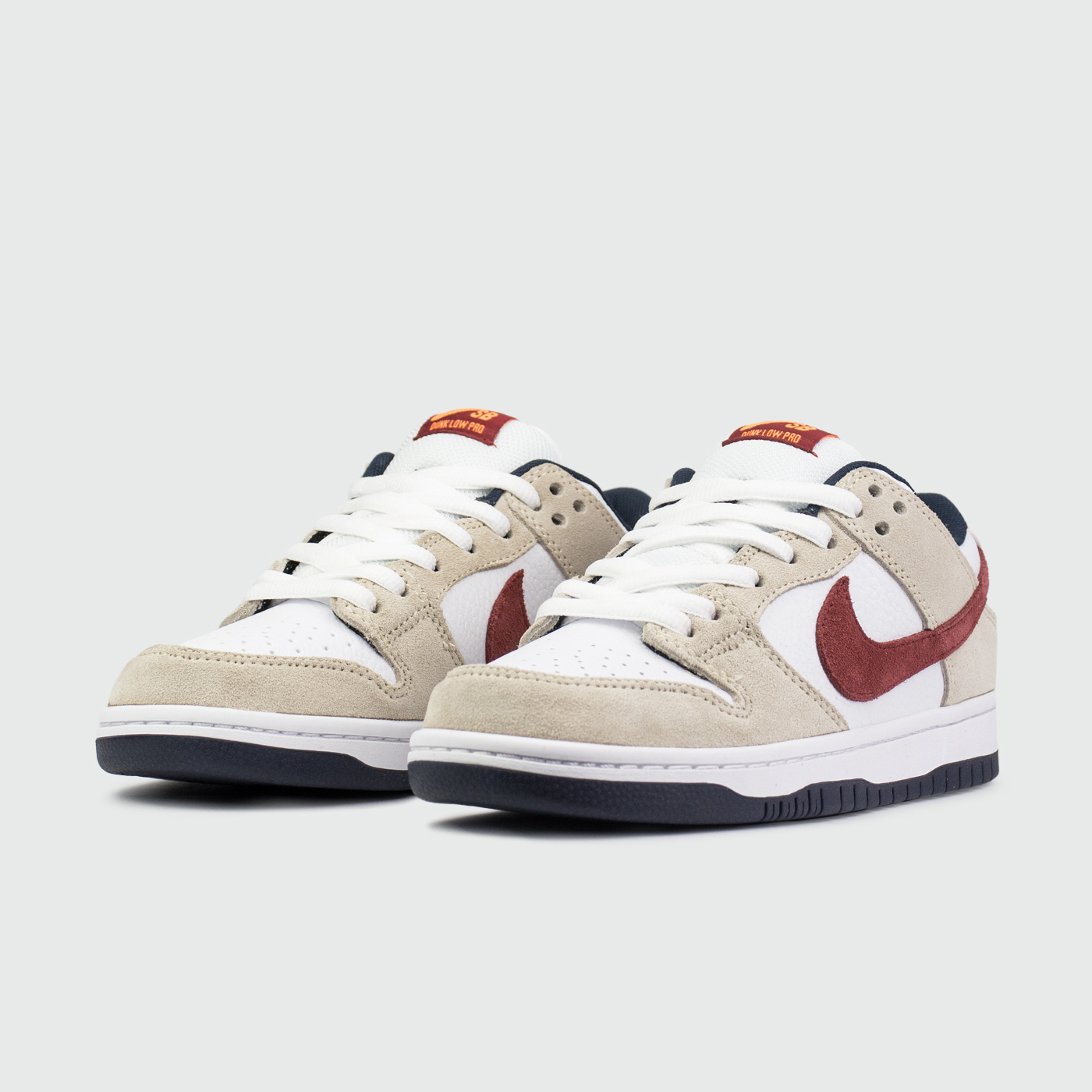 Кроссовки Nike SB Dunk Low Wmns Crimson Кроссовки Nike SB Dunk Low Wmns Crimson
