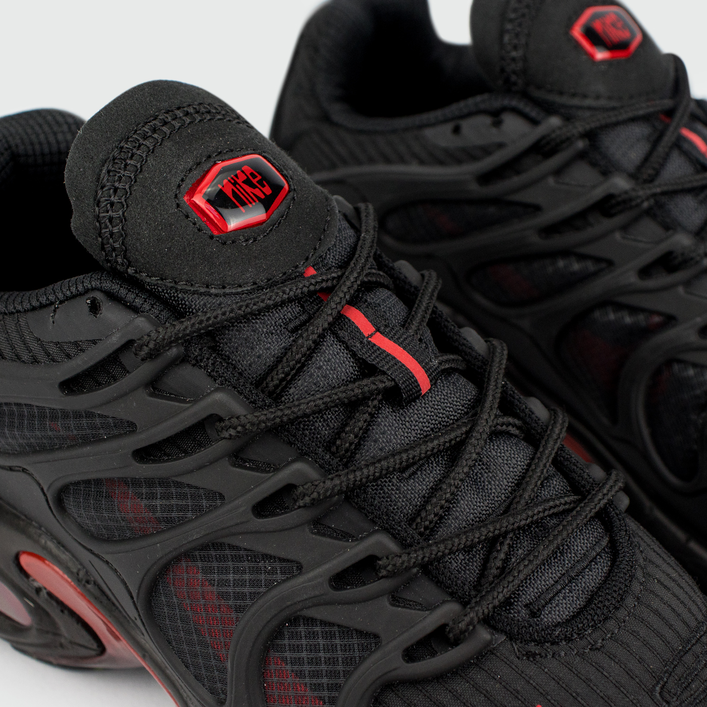 Кроссовки Nike Air Max Terrascape Black / Red Кроссовки Nike Air Max Terrascape Black / Red