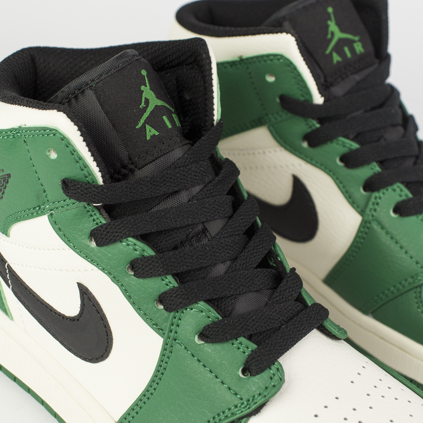 Кроссовки Nike Air Jordan 1 Wmns Green / White
