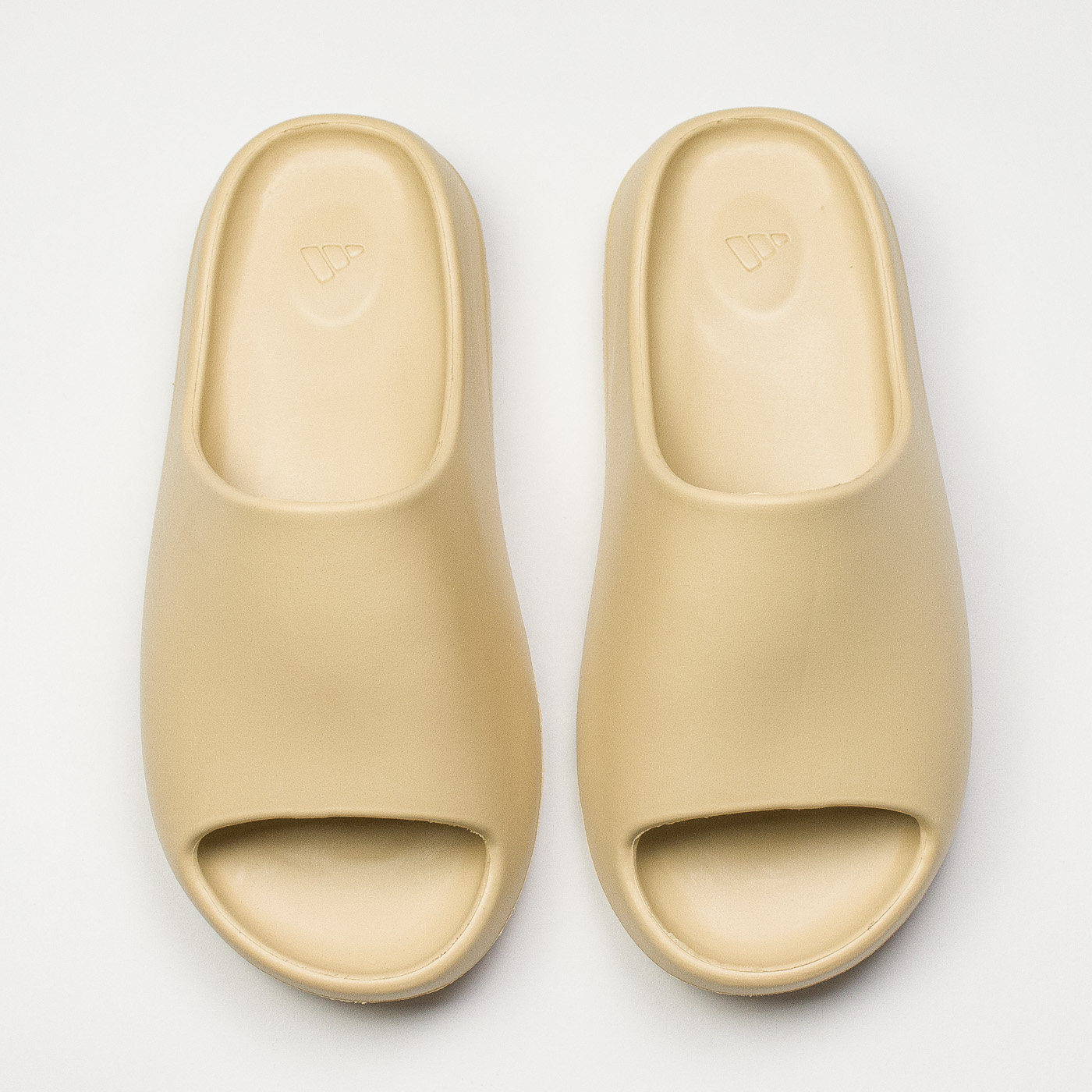 Шлёпки Adidas Yeezy Slide Beige
