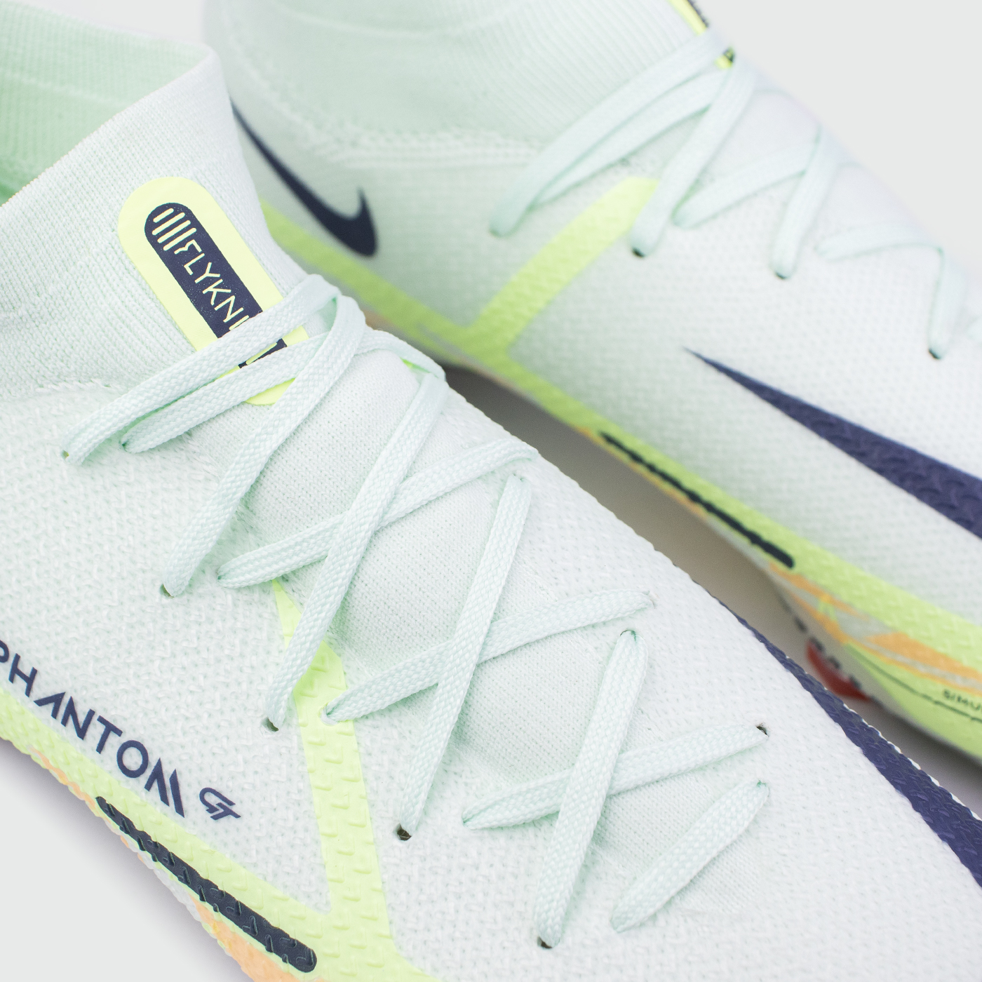 Бутсы Nike Phantom GT2 Dynamic Fit Elite FG Green Бутсы Nike Phantom GT2 Dynamic Fit Elite FG Green