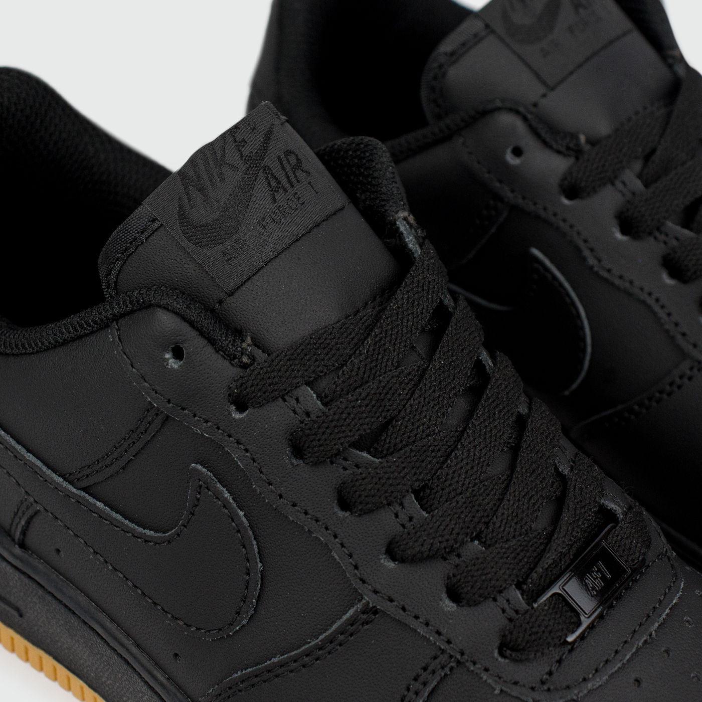 Кроссовки Nike Air Force 1 Low Wmns Black / Gum Кроссовки Nike Air Force 1 Low Wmns Black / Gum
