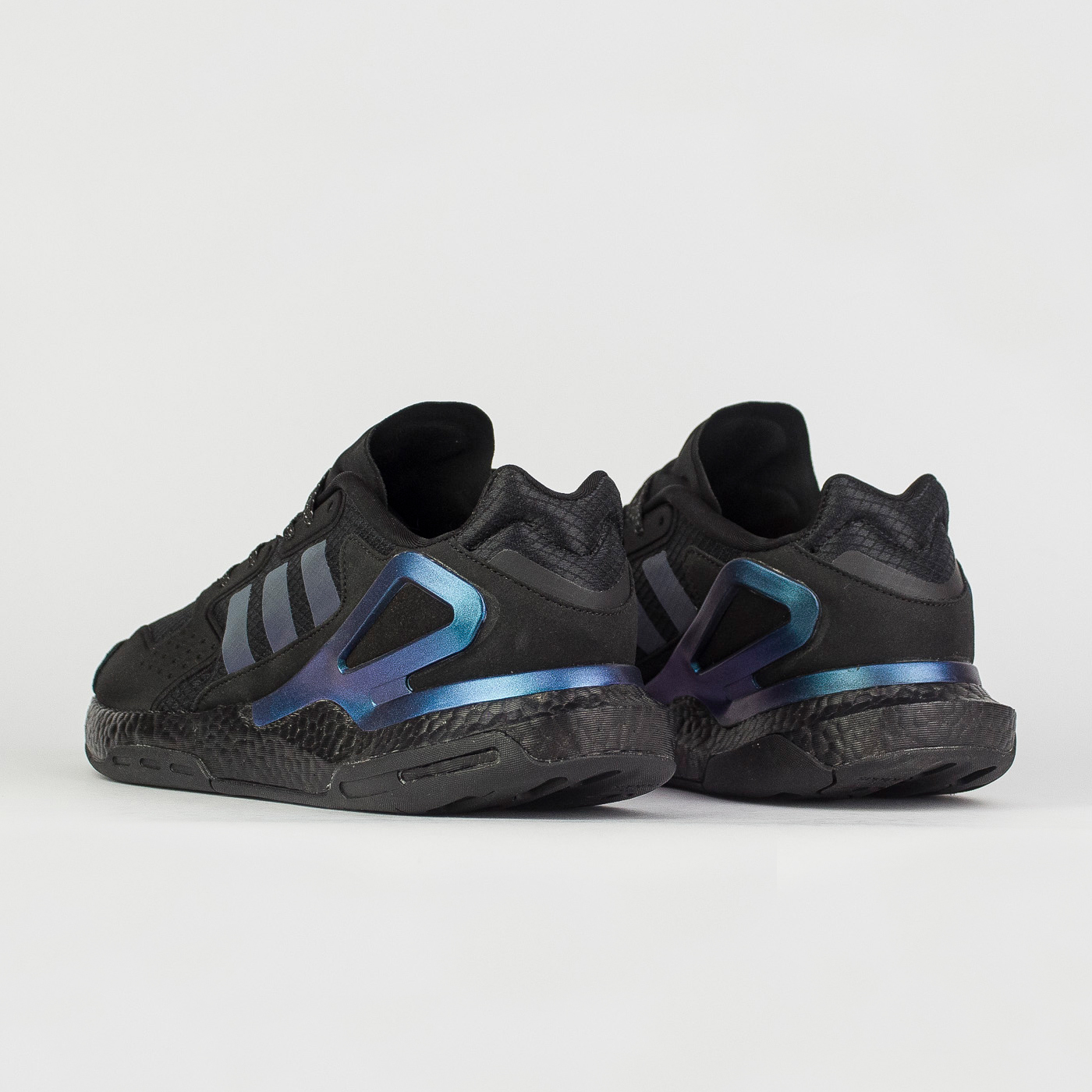 Кроссовки Adidas Day Jogger Wmns Black / Neon Кроссовки Adidas Day Jogger Wmns Black / Neon