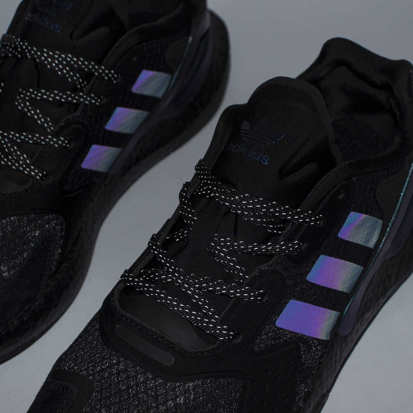 Кроссовки Adidas Day Jogger Wmns Black / Neon Кроссовки Adidas Day Jogger Wmns Black / Neon