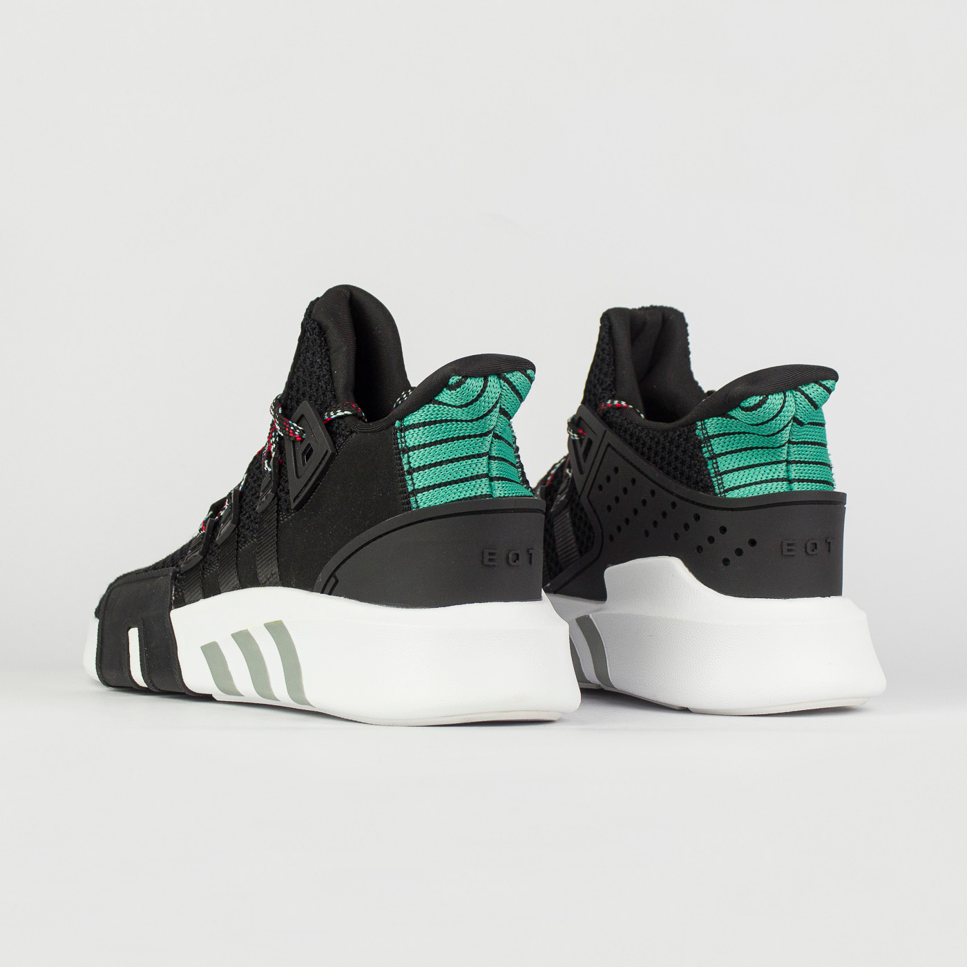 Кроссовки Adidas EQT Bask ADV Wmns Black / White Кроссовки Adidas EQT Bask ADV Wmns Black / White