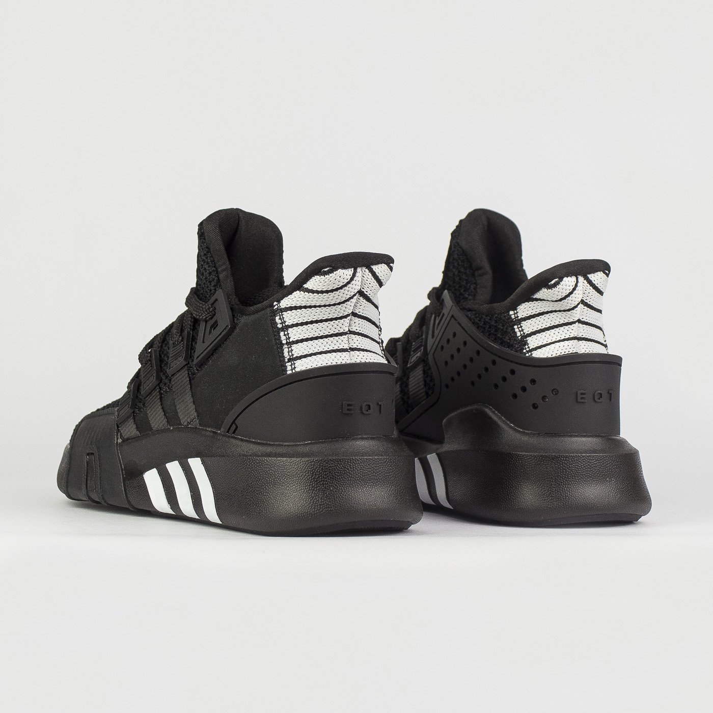 Кроссовки Adidas EQT Bask ADV Wmns All Black / White Кроссовки Adidas EQT Bask ADV Wmns All Black / White