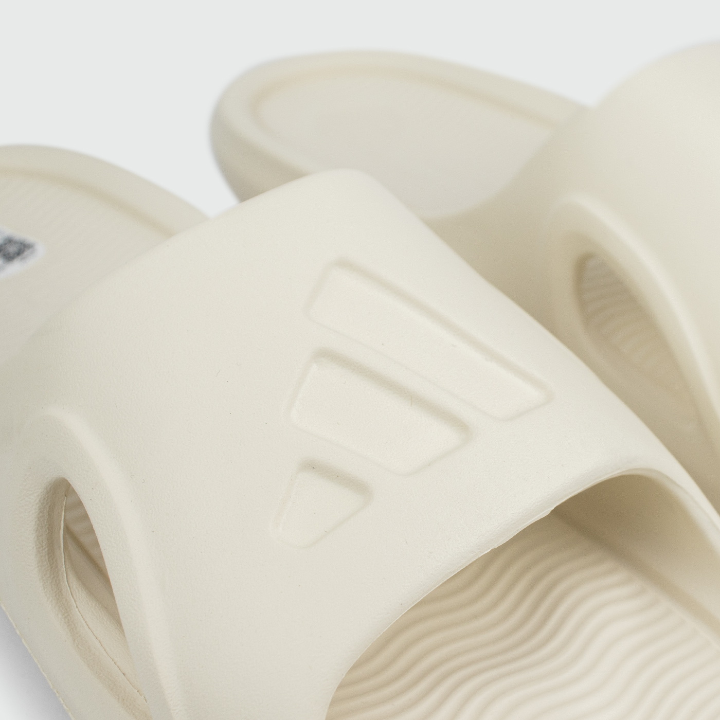 Шлёпки Adidas Adicane Slide Wmns Beige Шлёпки Adidas Adicane Slide Wmns Beige