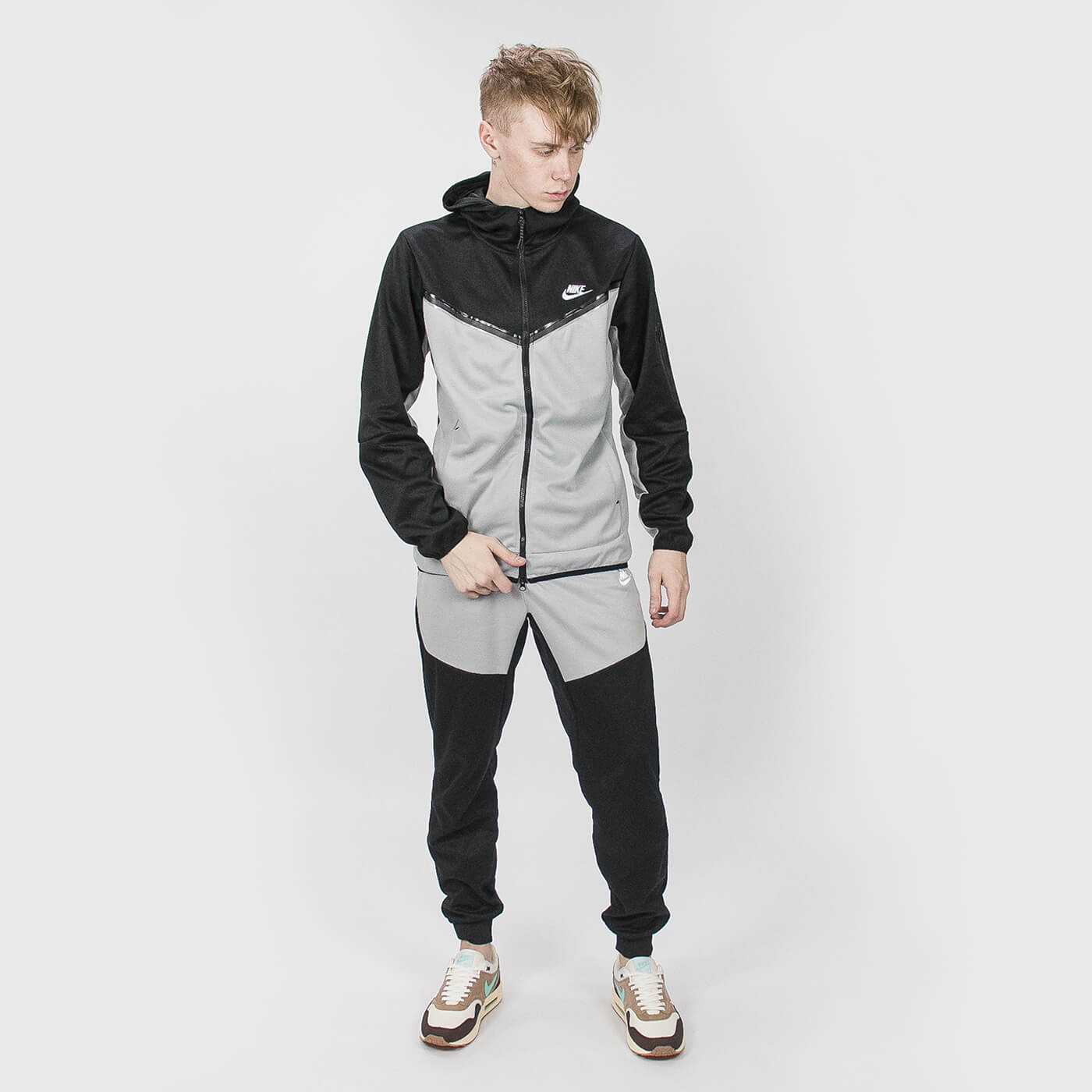 Толстовка Nike Black Grey Толстовка Nike Black Grey