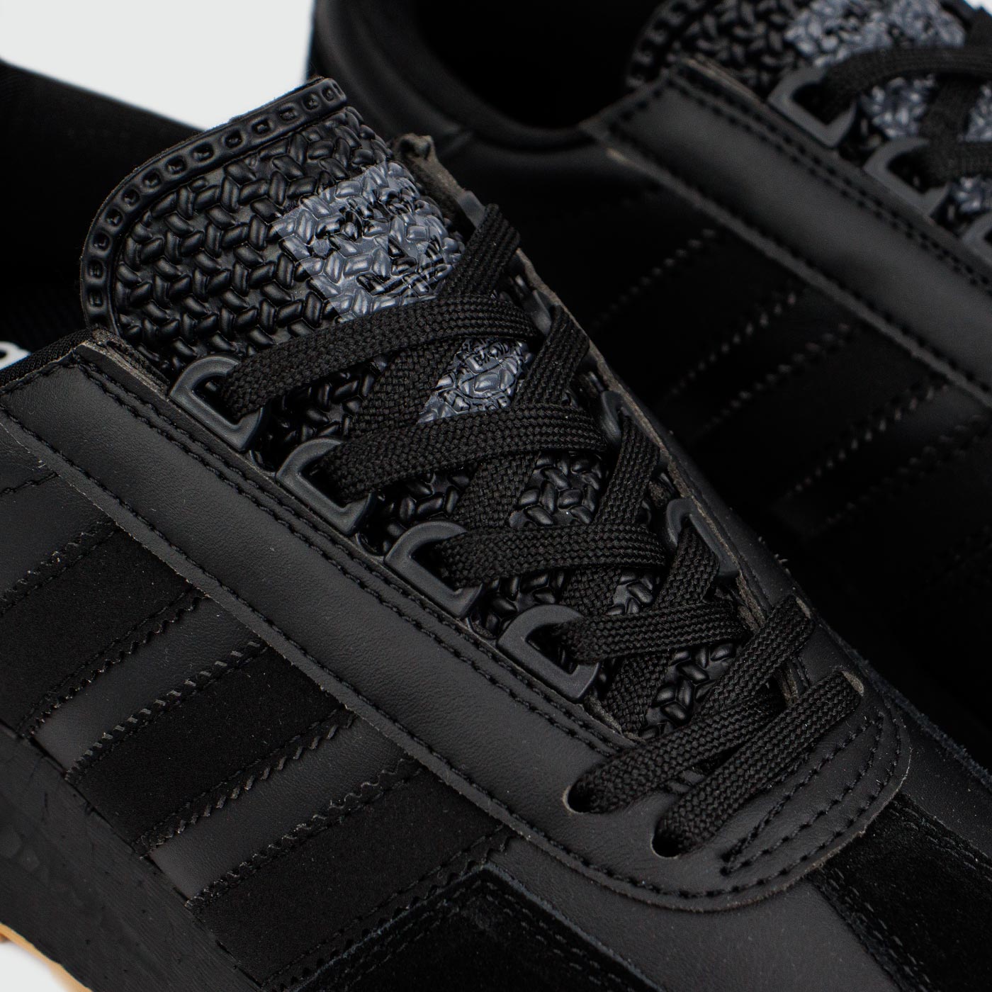 Кроссовки Adidas Retropy E5 Black / Gum Ftwr. New Кроссовки Adidas Retropy E5 Black / Gum Ftwr. New