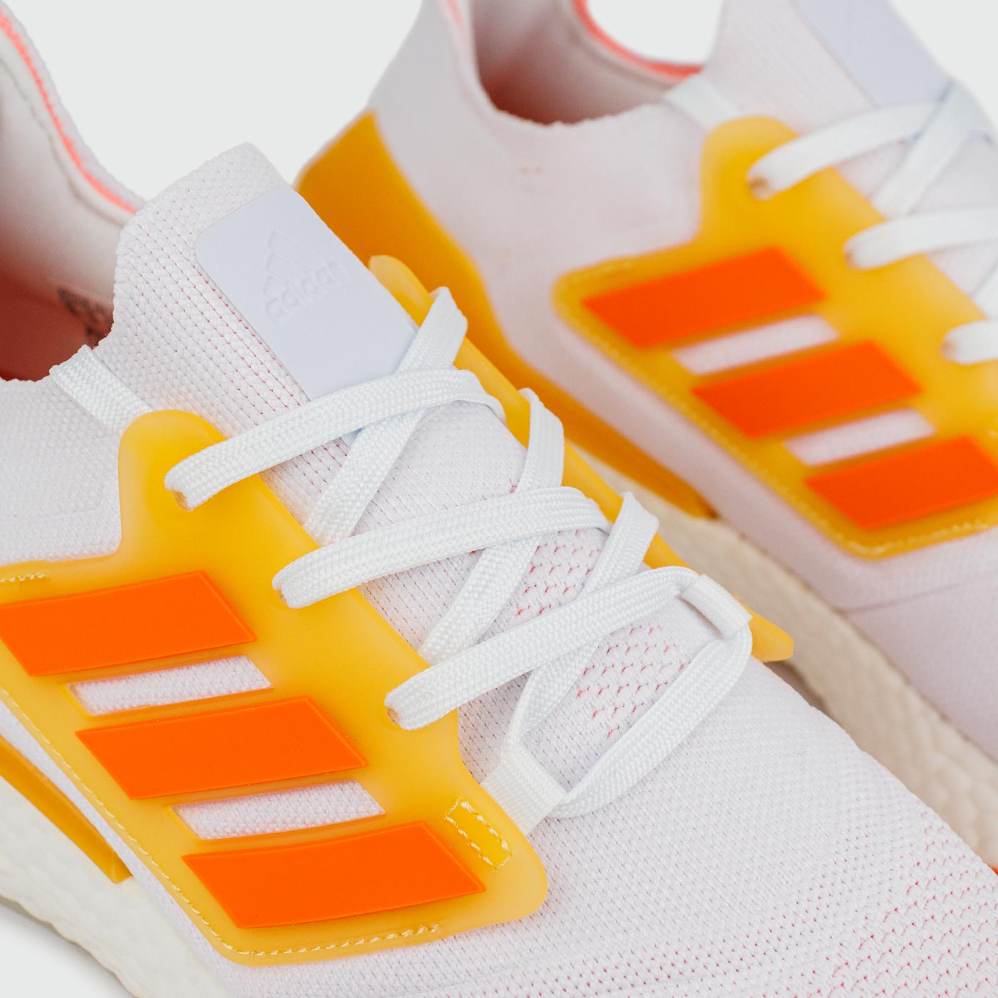 Кроссовки Adidas Ultraboost 22 White Orange Кроссовки Adidas Ultraboost 22 White Orange