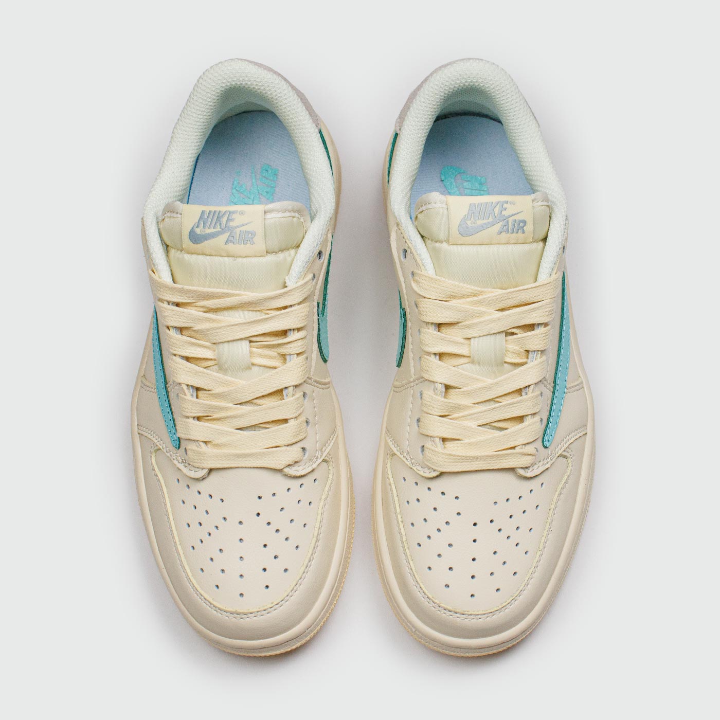 Кроссовки Air Jordan 1 Low x Travis Scott Beige Wmns Кроссовки Air Jordan 1 Low x Travis Scott Beige Wmns