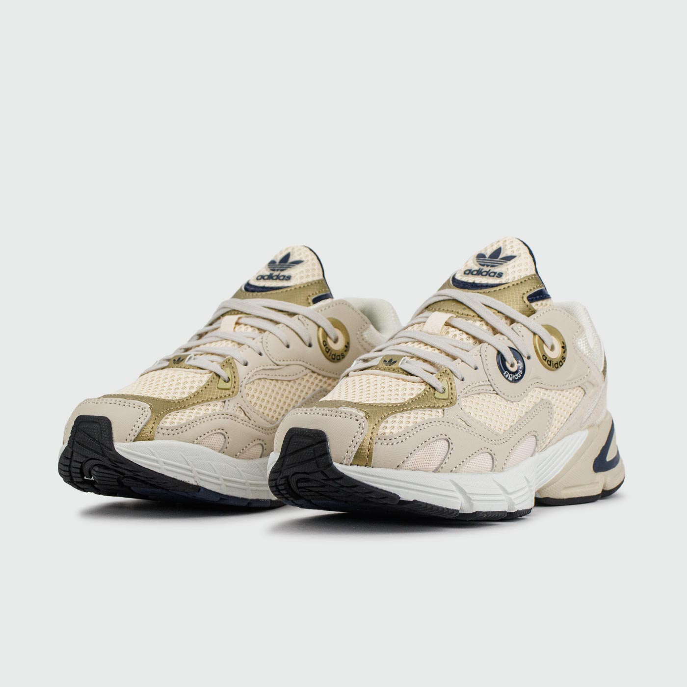 Кроссовки Adidas Astir Beige White Wmns Кроссовки Adidas Astir Beige White Wmns