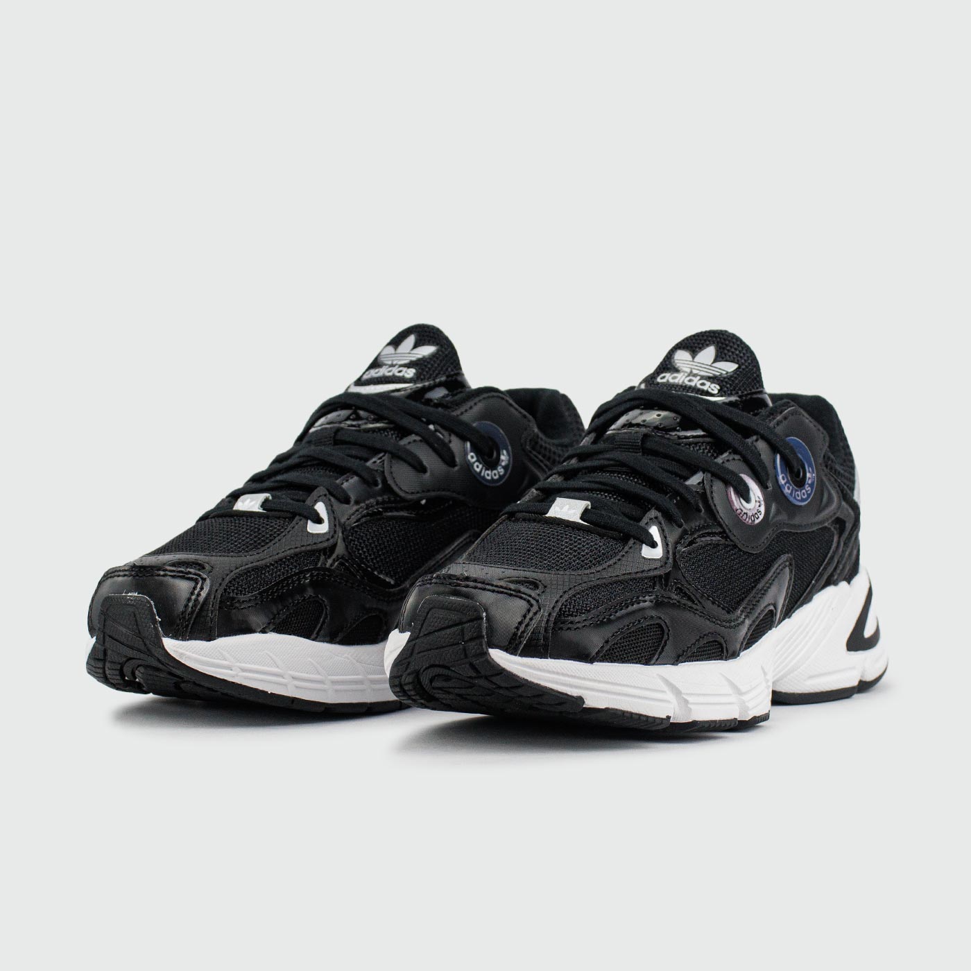 Кроссовки Adidas Astir Black / White Wmns Кроссовки Adidas Astir Black / White Wmns