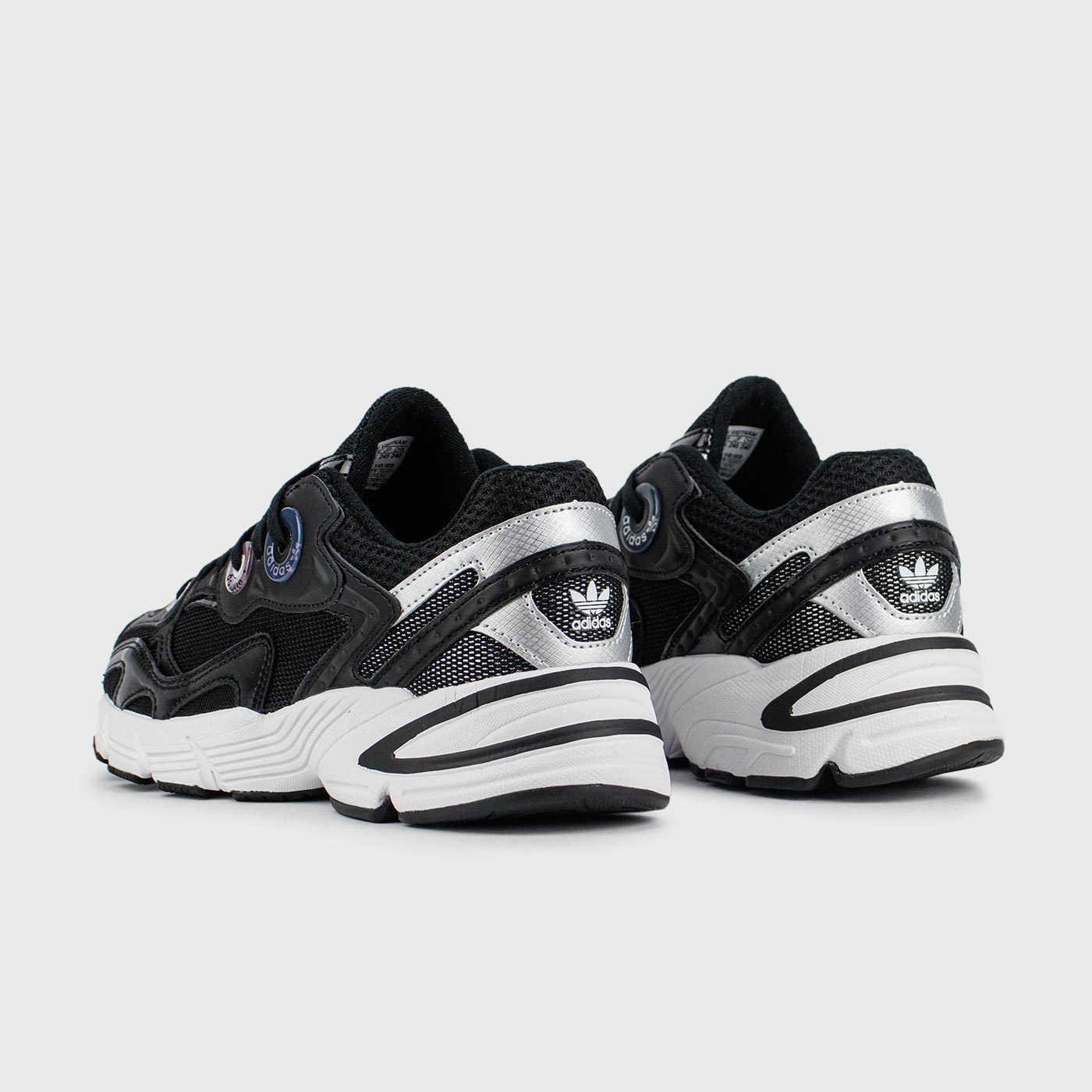 Кроссовки Adidas Astir Black / White Wmns Кроссовки Adidas Astir Black / White Wmns