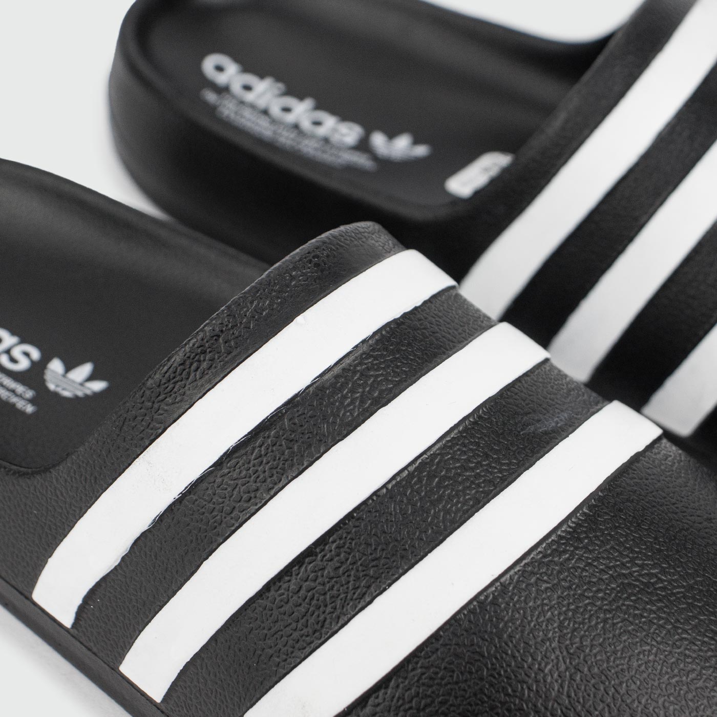 Шлёпки Adidas AdiFOM Slide Black White Wmns Шлёпки Adidas AdiFOM Slide Black White Wmns
