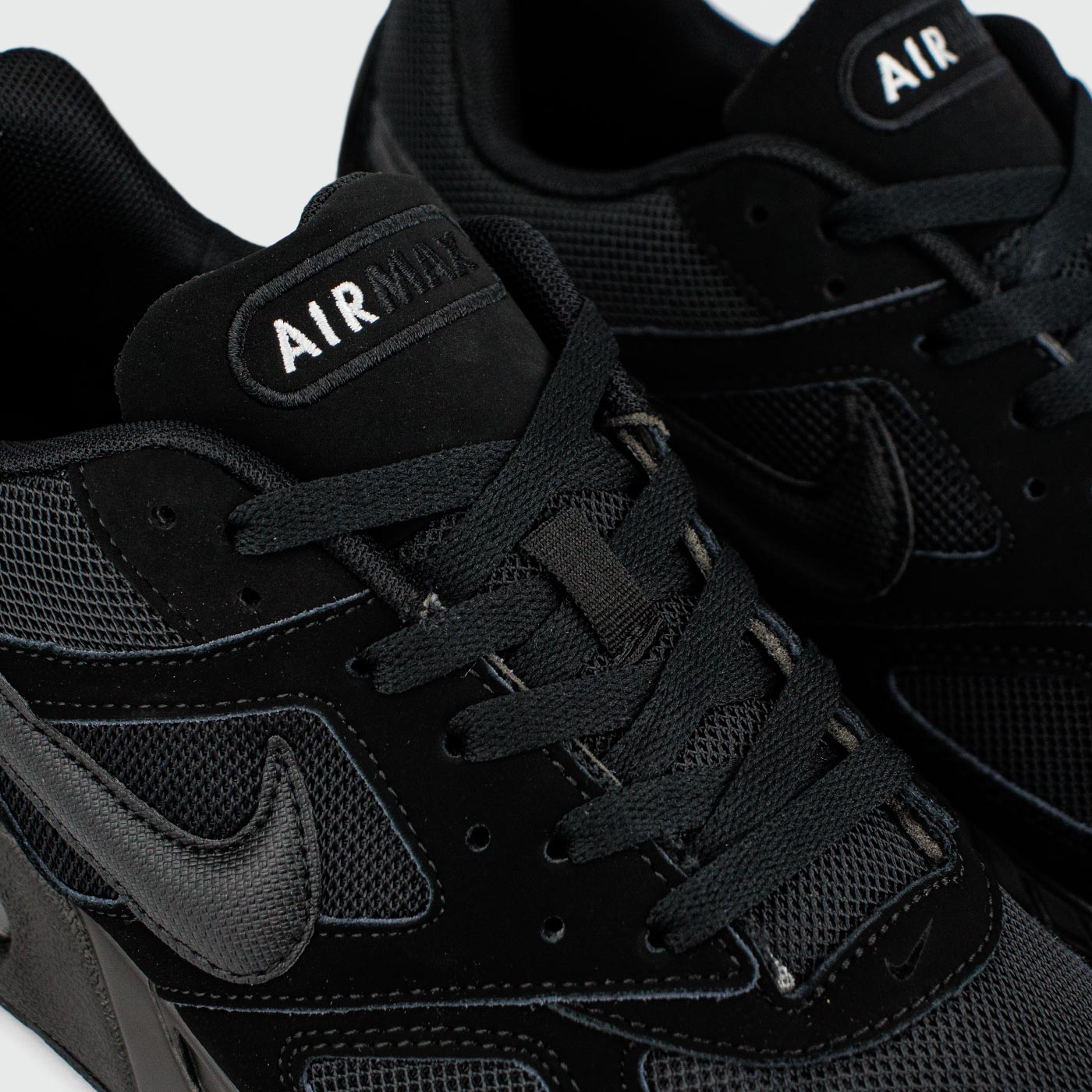 Кроссовки Nike Air Max IVO Triple Black Кроссовки Nike Air Max IVO Triple Black