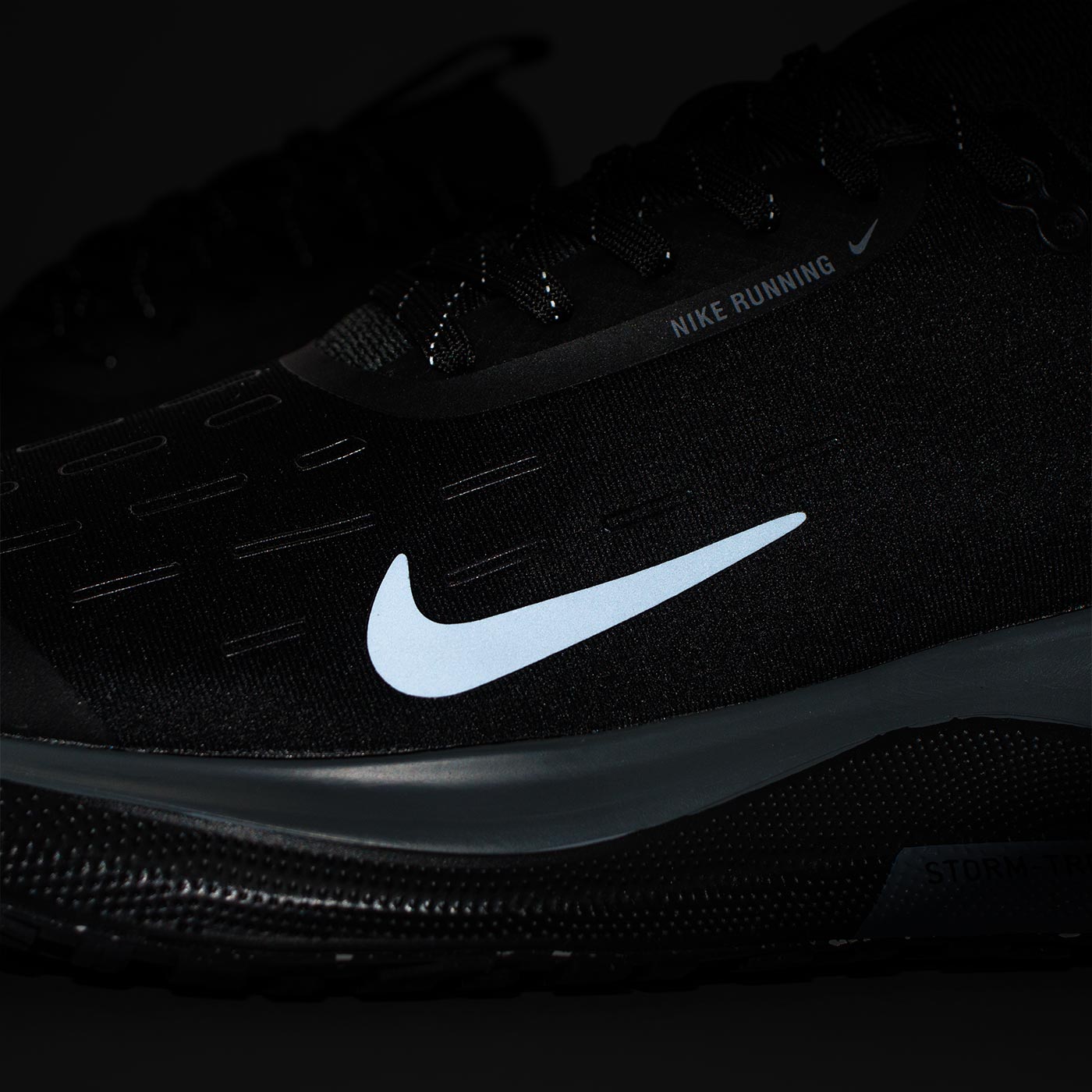 Кроссовки Nike Infinity Run 4 GORE-TEX Black Кроссовки Nike Infinity Run 4 GORE-TEX Black