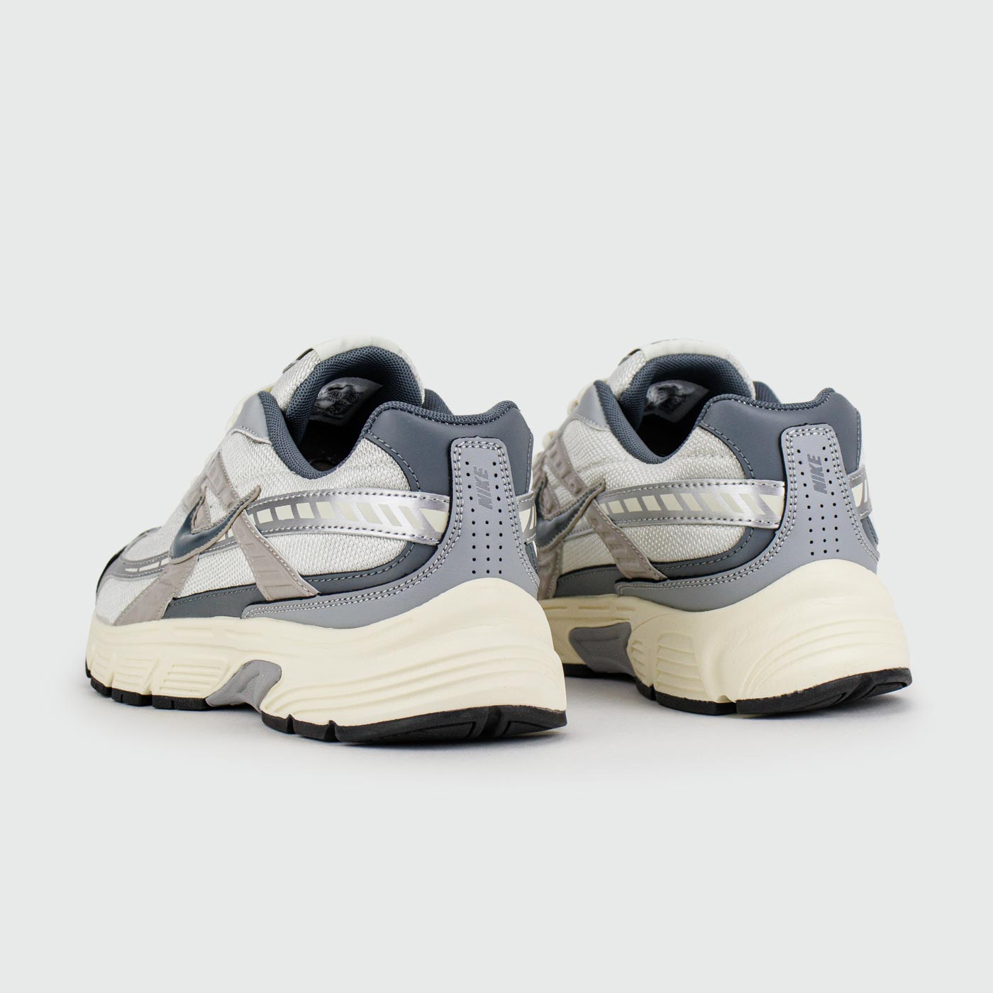 Кроссовки Nike Initiator Grey Кроссовки Nike Initiator Grey