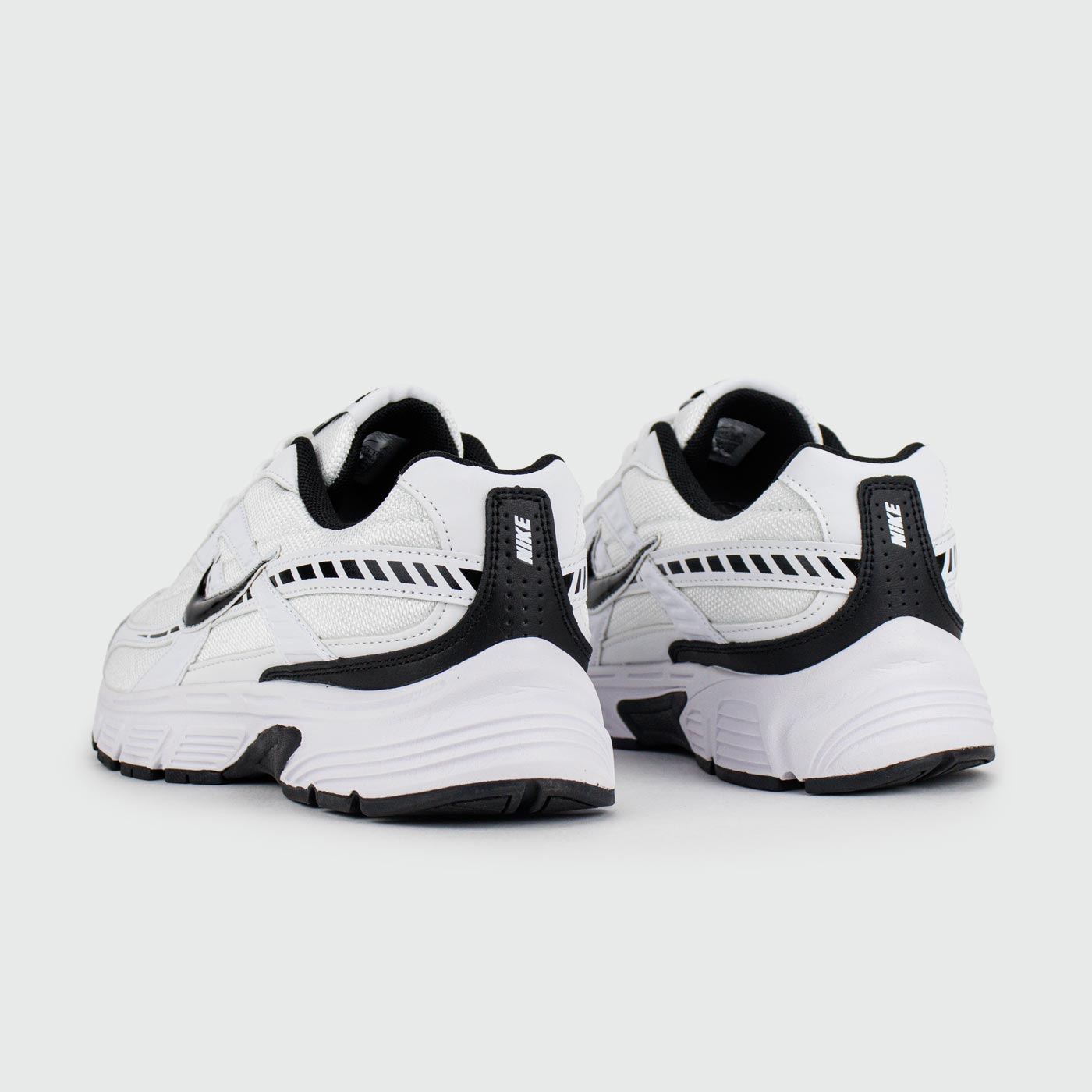 Кроссовки Nike Initiator White Black