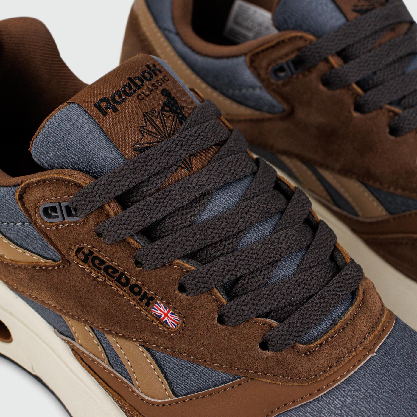 Кроссовки Reebok ERS WORLD Brown Кроссовки Reebok ERS WORLD Brown